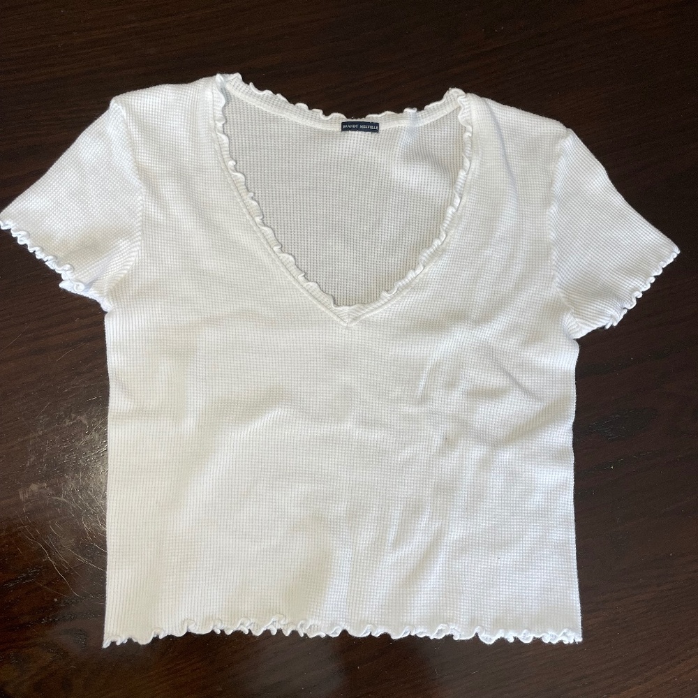 White Waffled T-shirt with Lettuce Hem
